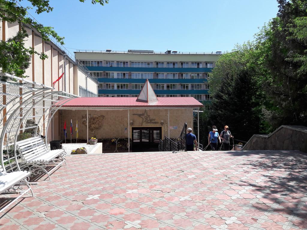 Apartment Lenina 1 V 젤레즈노보츠크 외부 사진